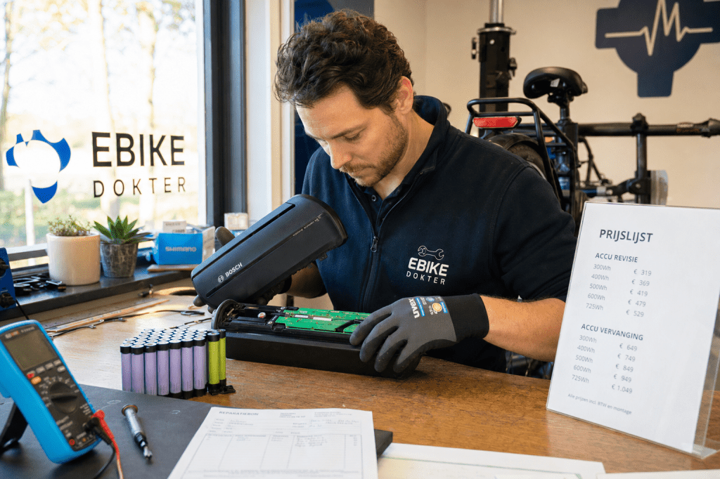 Wat kost het om een Bosch fietsaccu te reviseren en wanneer is revisie voordeliger dan een nieuwe accu&nbsp;kopen?
